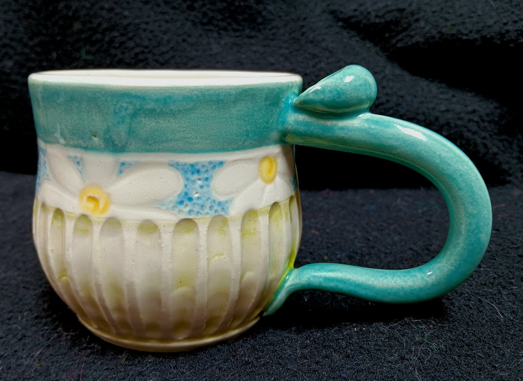 Mug, carved Daisies